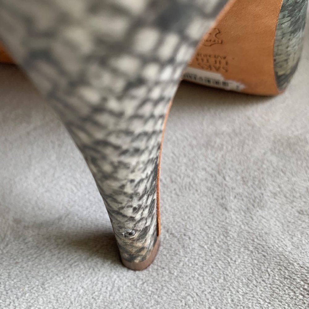 Saks Fifth Avenue SELINA Snakeskin Reptile Pumps 9 - Picture 7 of 16